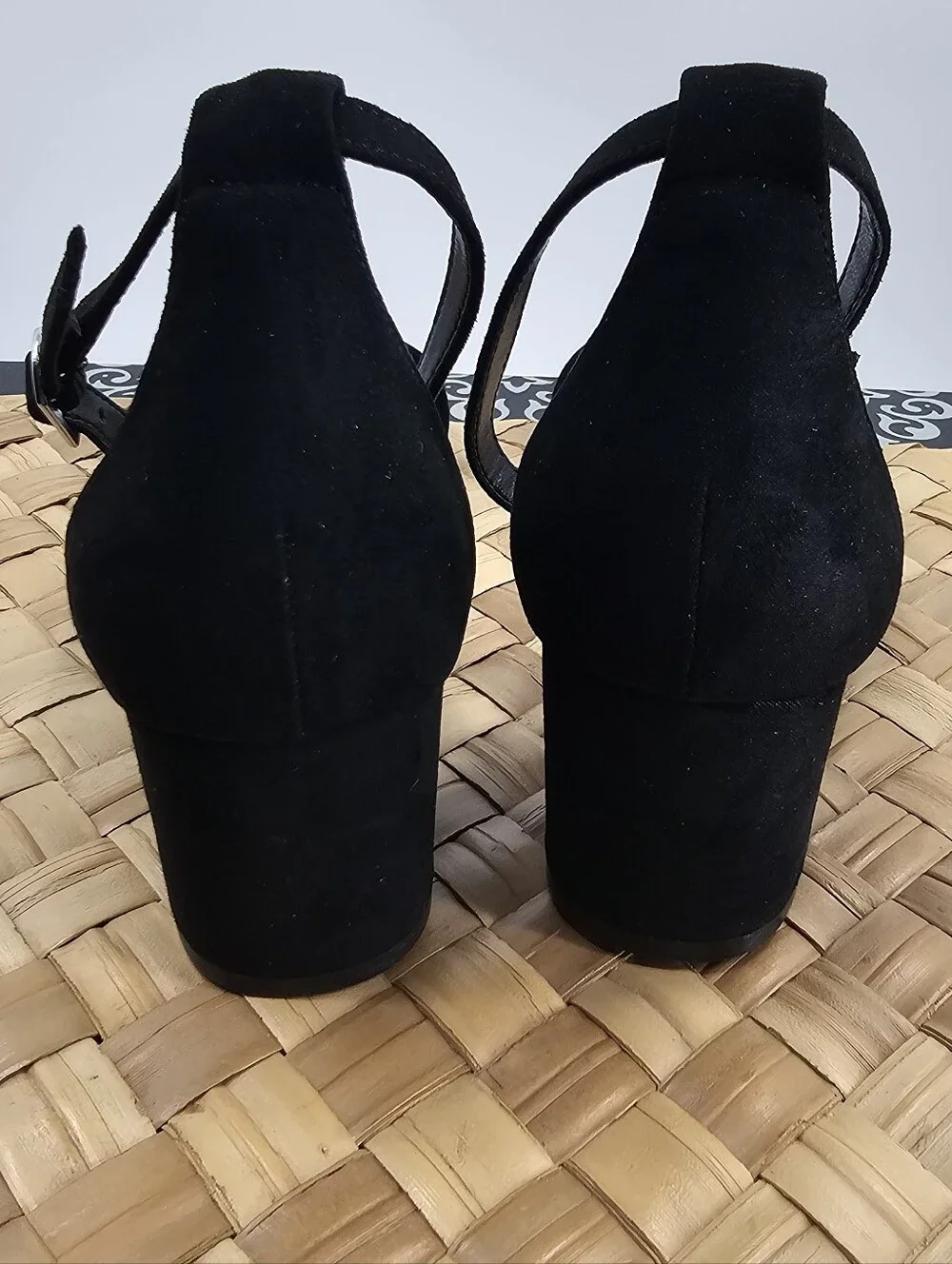 Black Heels Open Toe Low Block Summer Sandals Size 8.5